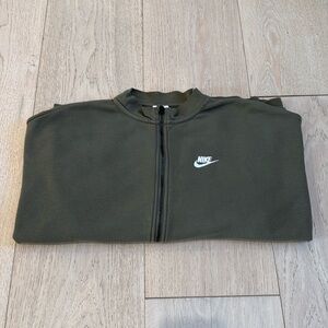Nike Sportswear Essential Women’s Fleece Cardigan in Olive Size Medium (8-10)